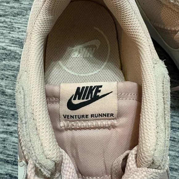 Nike Venture Runner Pink Oxford Running Shoes Ladies 11.5 - Picture 6 of 9